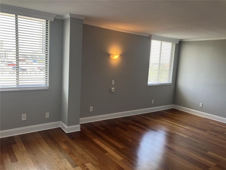 Active With Contract: $3,100 (2 beds, 2 baths, 1528 Square Feet)