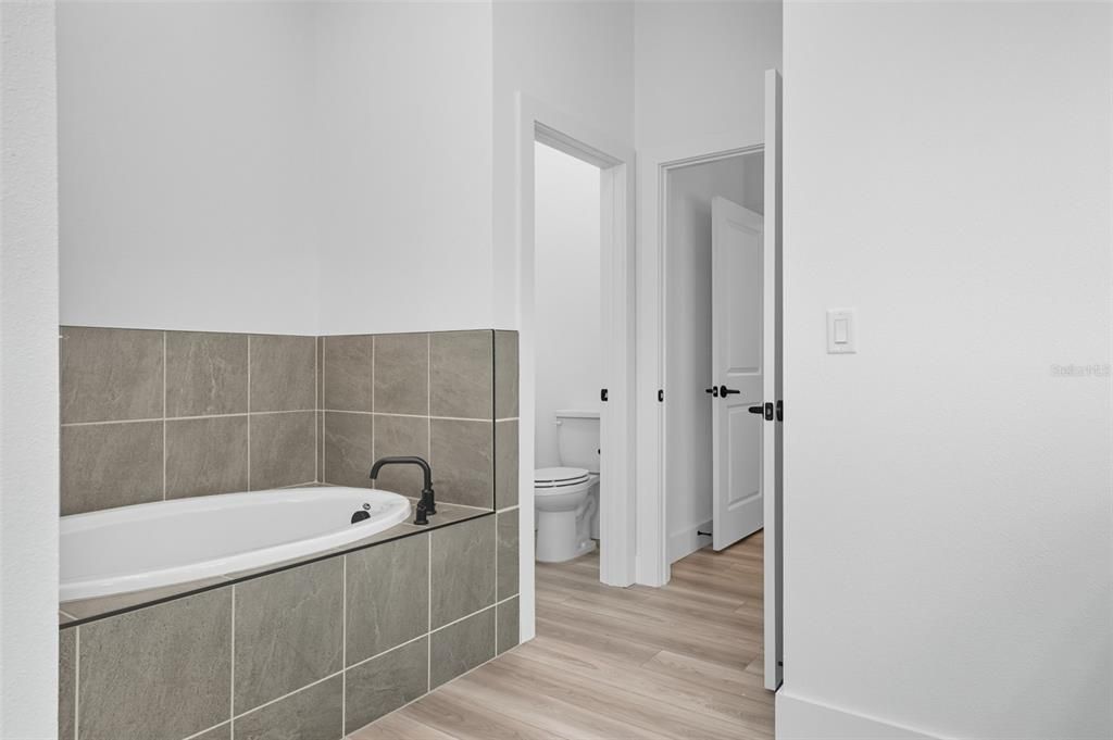 Active With Contract: $465,000 (4 beds, 3 baths, 2053 Square Feet)