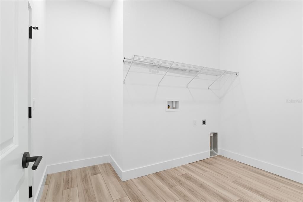 Active With Contract: $465,000 (4 beds, 3 baths, 2053 Square Feet)