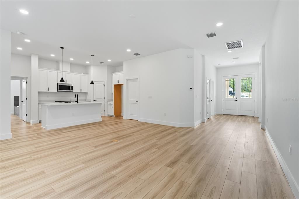 Active With Contract: $465,000 (4 beds, 3 baths, 2053 Square Feet)