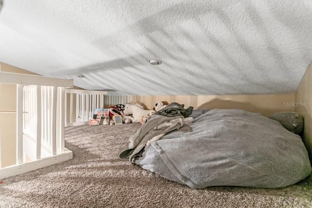 合同活跃: $525,000 (3 贝兹, 2 浴室, 2112 平方英尺)