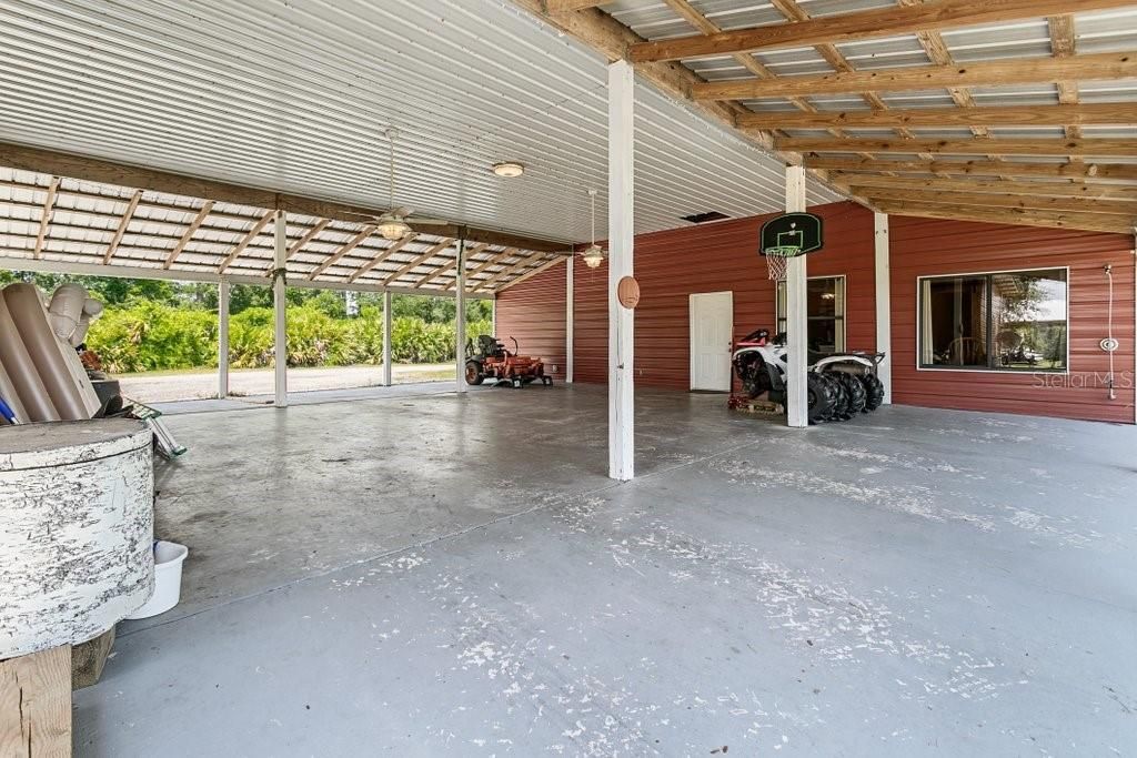 合同活跃: $525,000 (3 贝兹, 2 浴室, 2112 平方英尺)