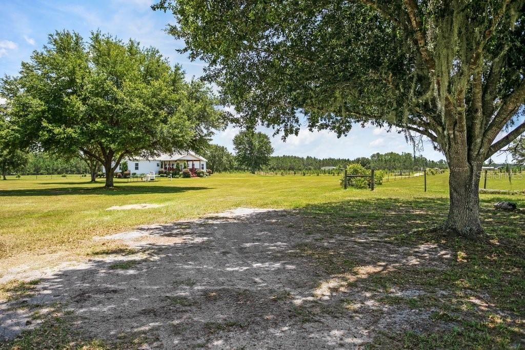 合同活跃: $525,000 (3 贝兹, 2 浴室, 2112 平方英尺)