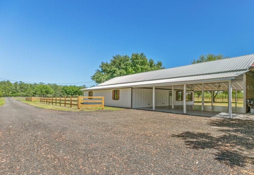 合同活跃: $525,000 (3 贝兹, 2 浴室, 2112 平方英尺)