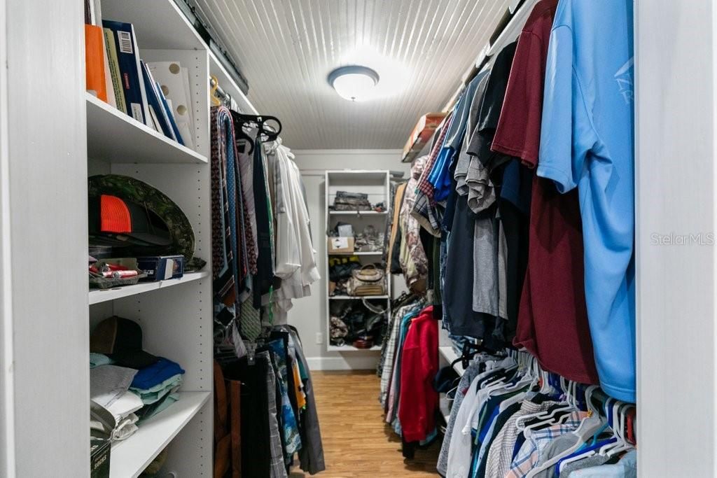 合同活跃: $525,000 (3 贝兹, 2 浴室, 2112 平方英尺)