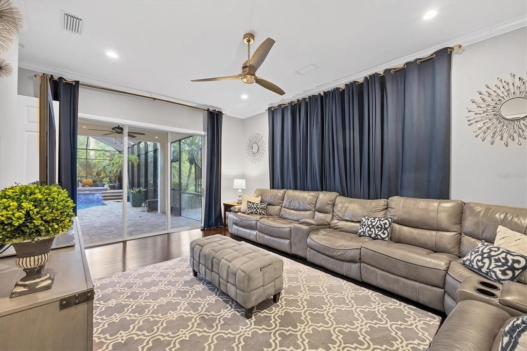 En Venta: $2,795,000 (5 camas, 4 baños, 5624 Pies cuadrados)