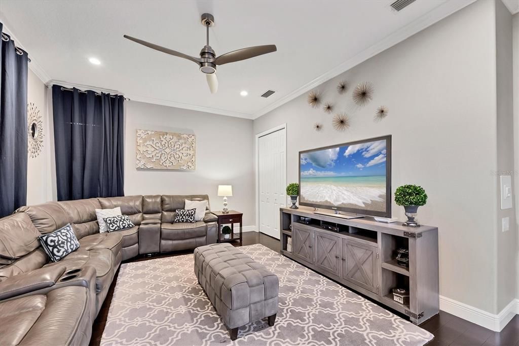 En Venta: $2,795,000 (5 camas, 4 baños, 5624 Pies cuadrados)