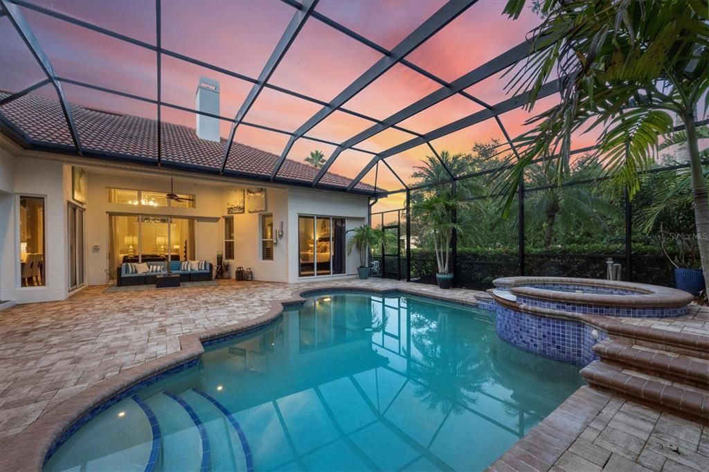 En Venta: $2,795,000 (5 camas, 4 baños, 5624 Pies cuadrados)