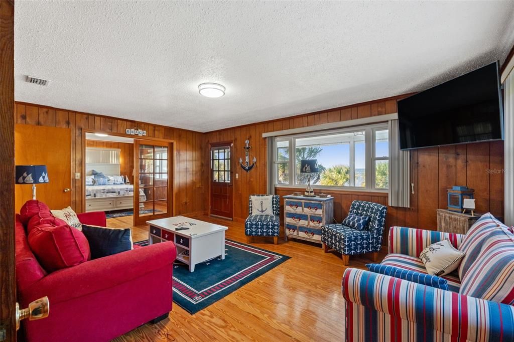 For Sale: $1,295,000 (2 beds, 2 baths, 2380 Square Feet)