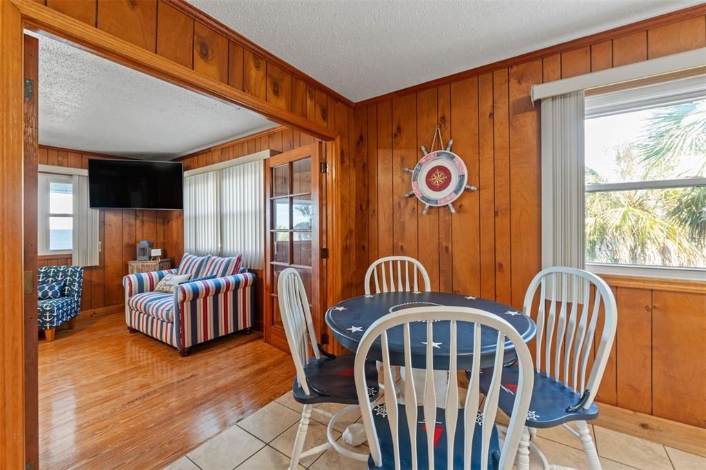 For Sale: $1,295,000 (2 beds, 2 baths, 2380 Square Feet)