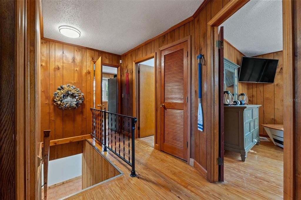 For Sale: $1,295,000 (2 beds, 2 baths, 2380 Square Feet)