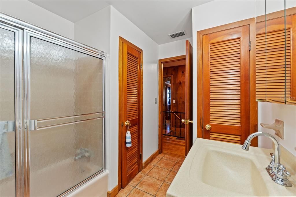 For Sale: $1,295,000 (2 beds, 2 baths, 2380 Square Feet)