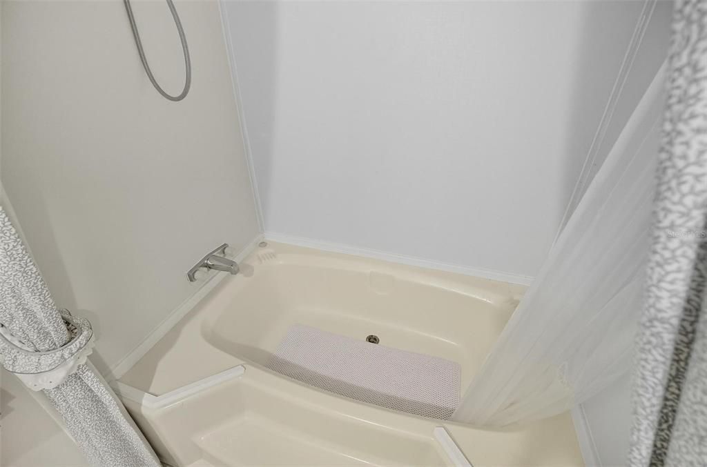 En Venta: $199,000 (2 camas, 2 baños, 960 Pies cuadrados)