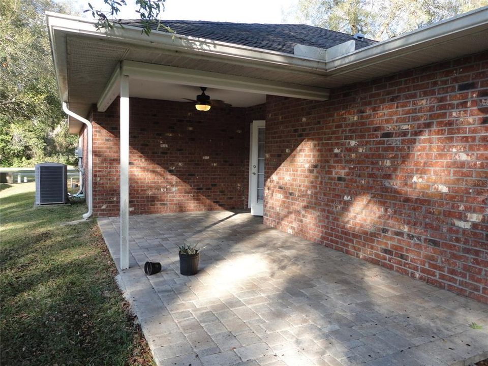 出租: $1,800 (3 贝兹, 2 浴室, 1489 平方英尺)