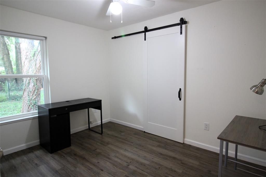 待售: $180,000 (2 贝兹, 1 浴室, 672 平方英尺)