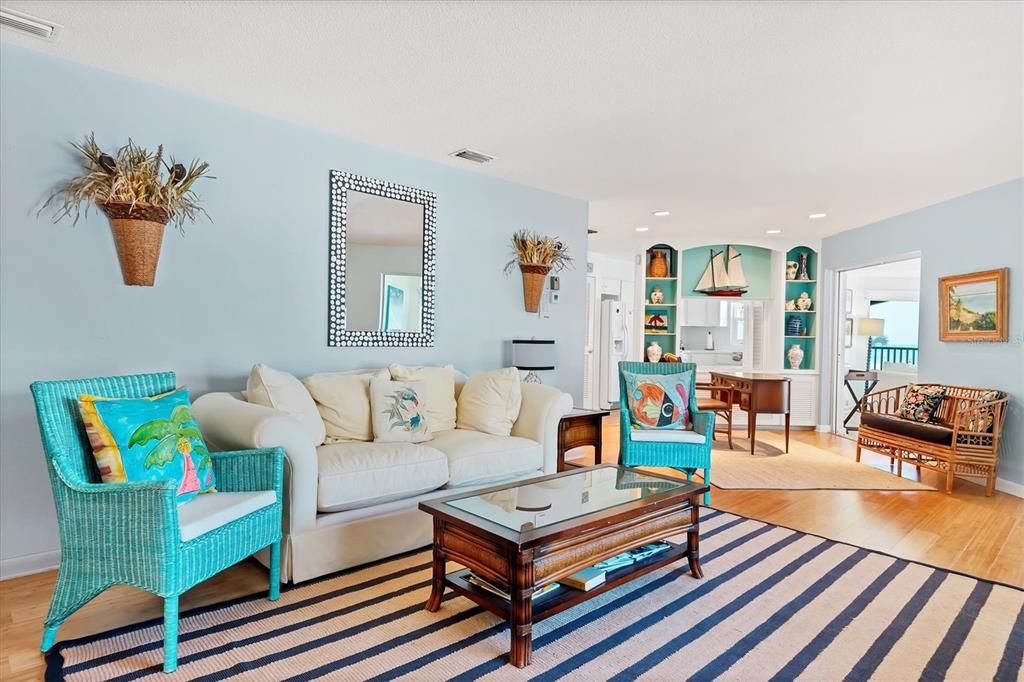 出租: $3,850 (2 贝兹, 2 浴室, 1596 平方英尺)