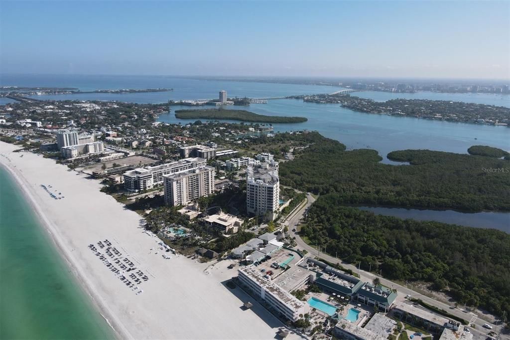 出租: $3,850 (2 贝兹, 2 浴室, 1596 平方英尺)