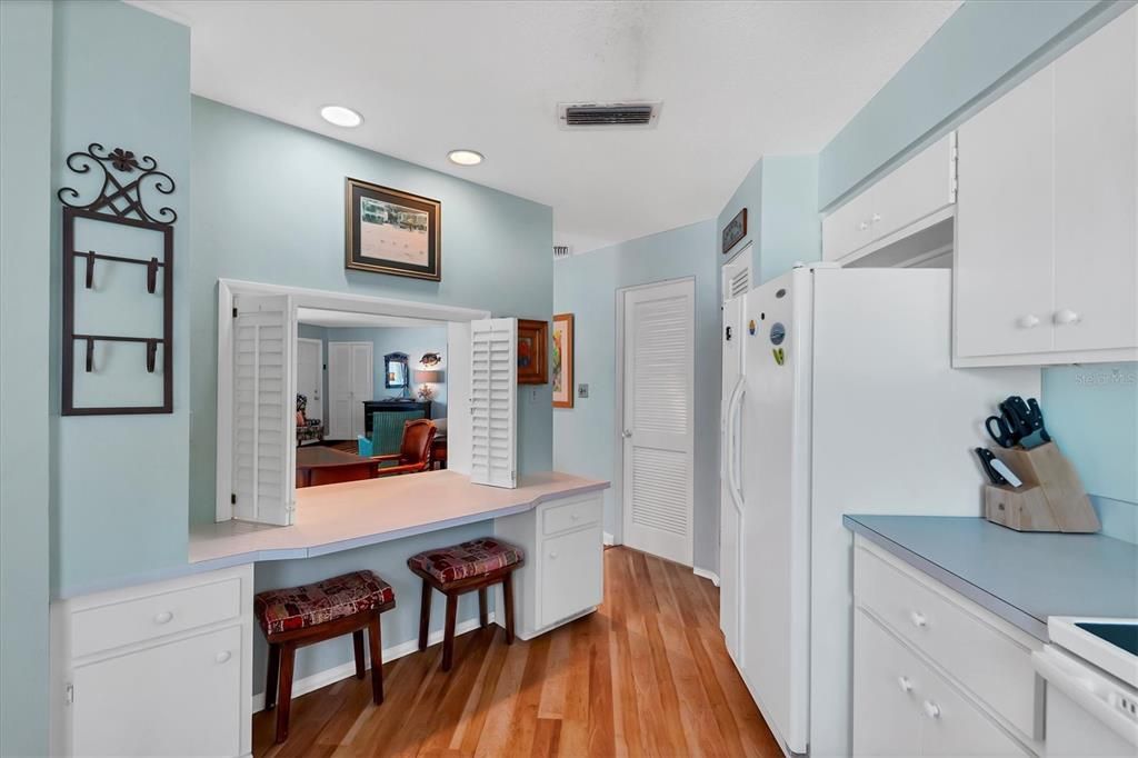 出租: $3,850 (2 贝兹, 2 浴室, 1596 平方英尺)