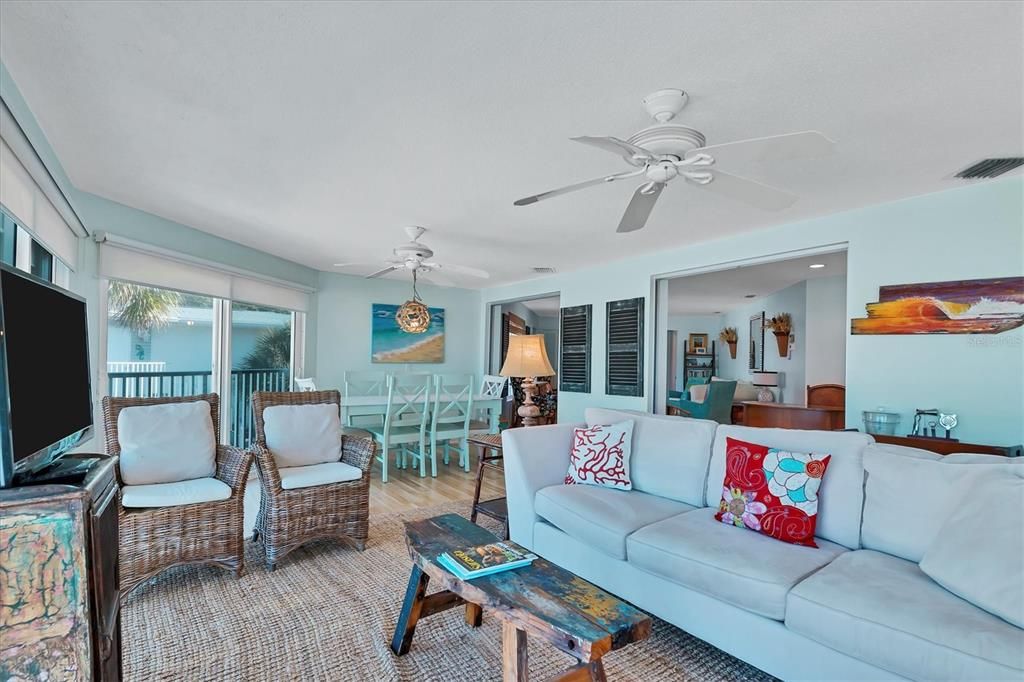 出租: $3,850 (2 贝兹, 2 浴室, 1596 平方英尺)