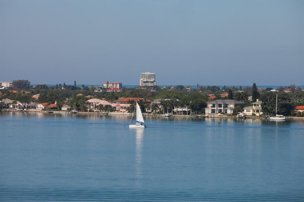 出租: $3,850 (2 贝兹, 2 浴室, 1596 平方英尺)