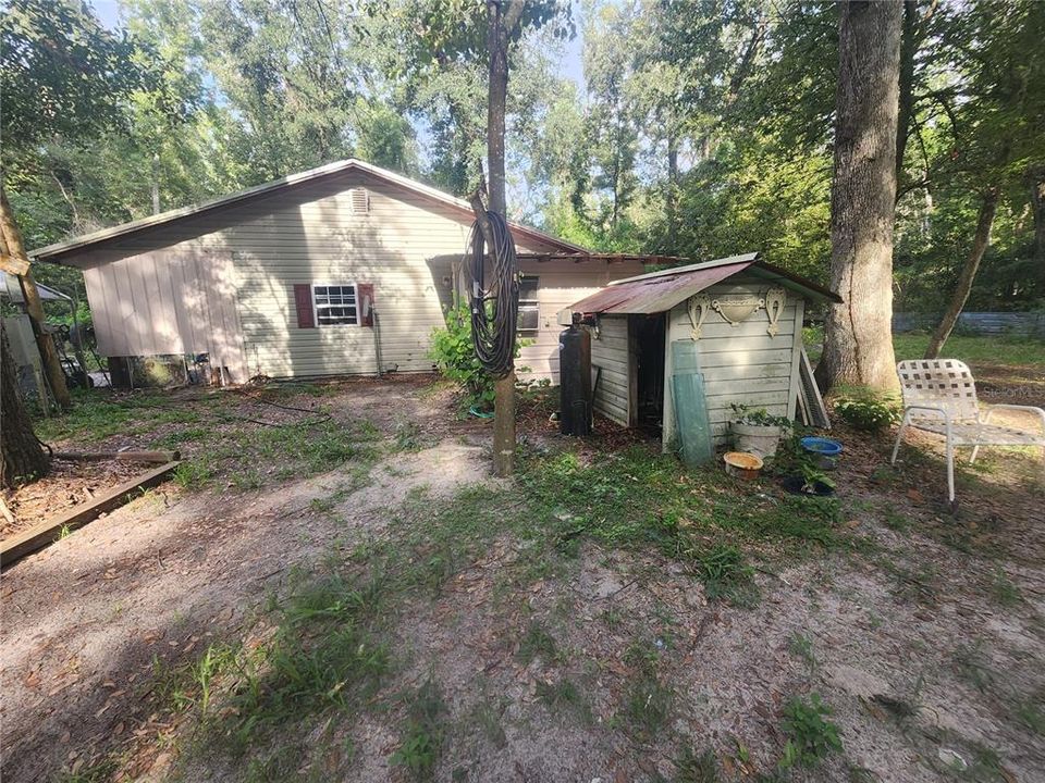 For Sale: $155,000 (2 beds, 1 baths, 768 Square Feet)