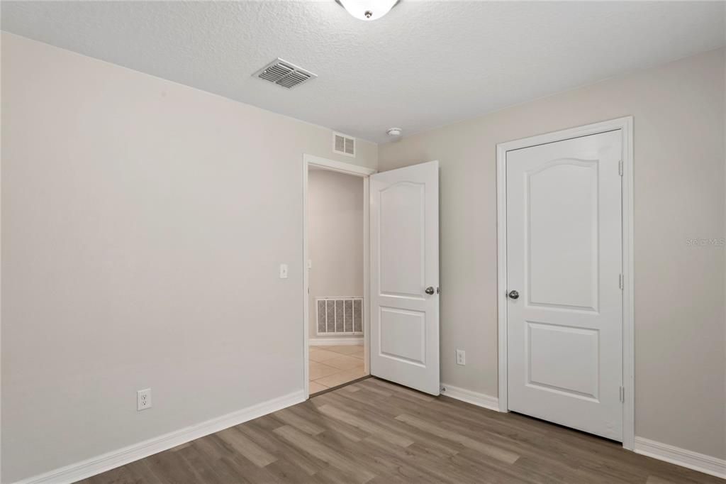 Под контрактом: $272,500 (3 спален, 2 ванн, 1541 Квадратных фут)