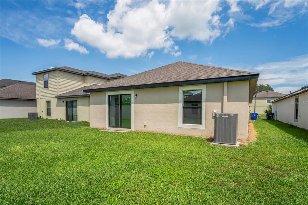 Под контрактом: $272,500 (3 спален, 2 ванн, 1541 Квадратных фут)