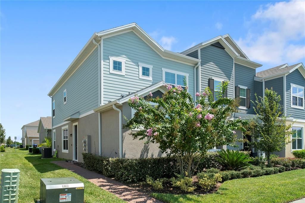 Activo con contrato: $485,000 (4 camas, 3 baños, 1920 Pies cuadrados)