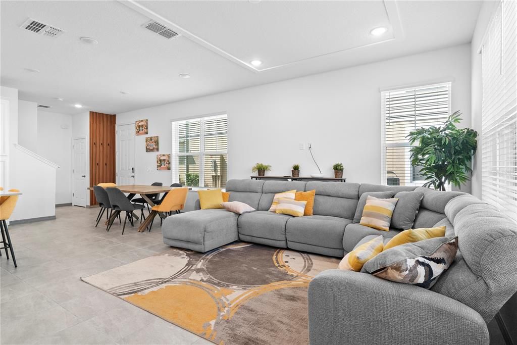 Activo con contrato: $485,000 (4 camas, 3 baños, 1920 Pies cuadrados)