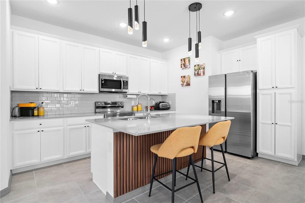 Activo con contrato: $485,000 (4 camas, 3 baños, 1920 Pies cuadrados)