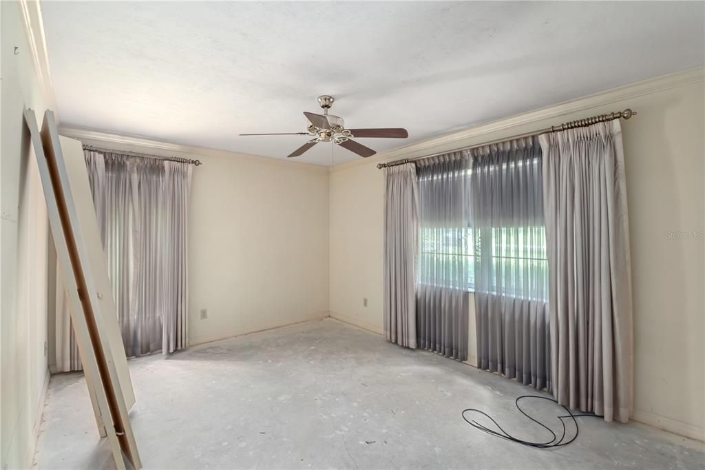 Active With Contract: $399,000 (4 beds, 2 baths, 3068 Square Feet)