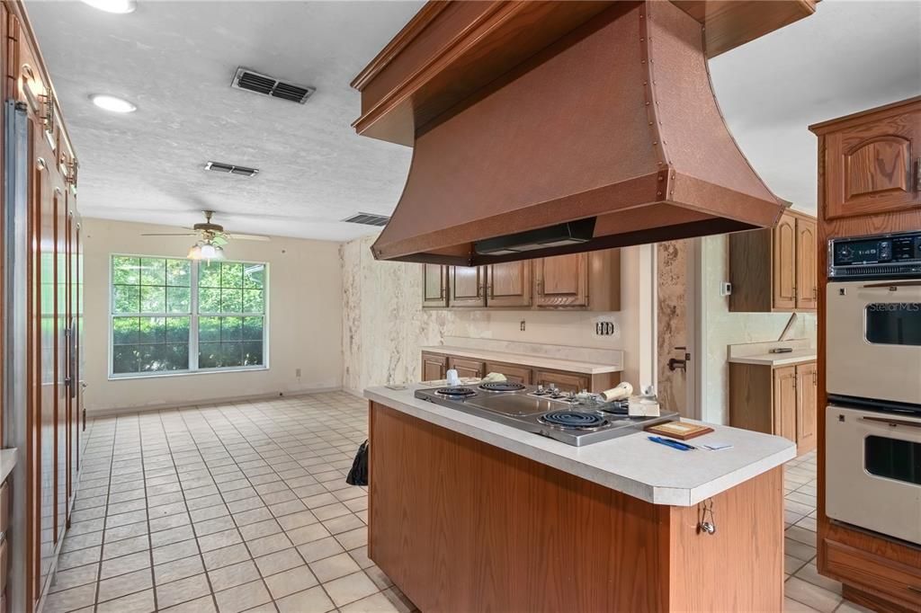 Active With Contract: $399,000 (4 beds, 2 baths, 3068 Square Feet)