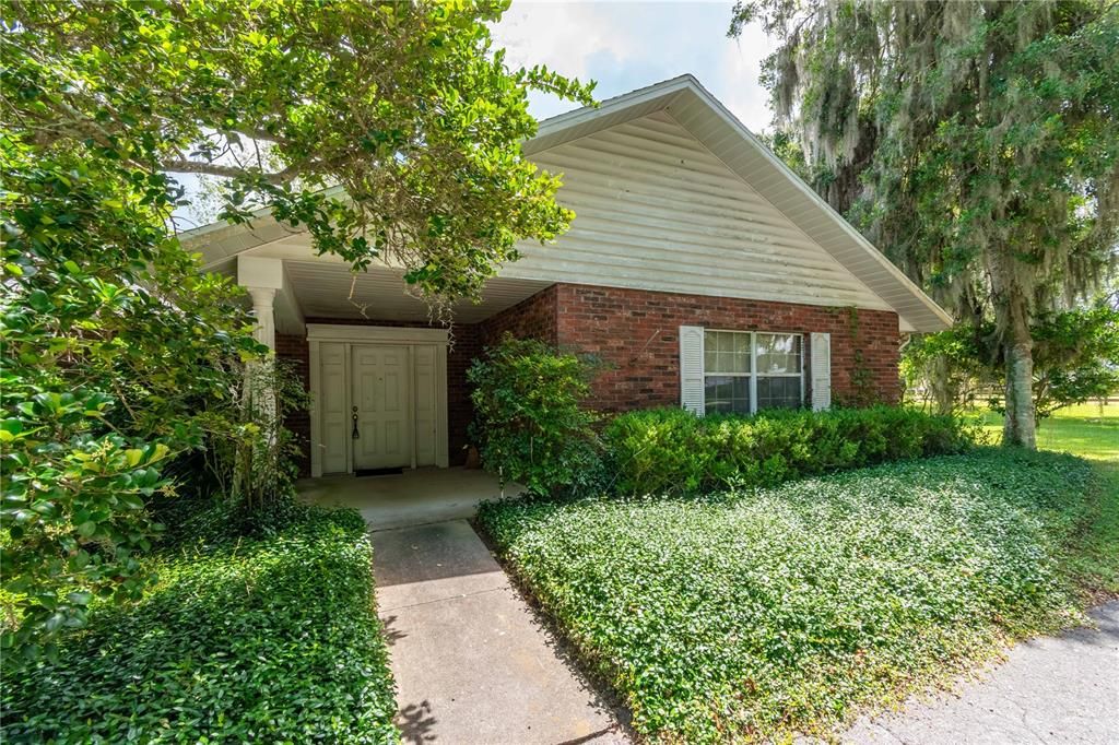 Active With Contract: $399,000 (4 beds, 2 baths, 3068 Square Feet)