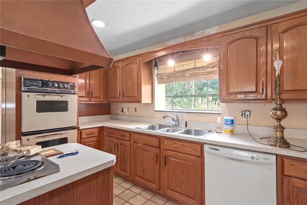 Active With Contract: $399,000 (4 beds, 2 baths, 3068 Square Feet)