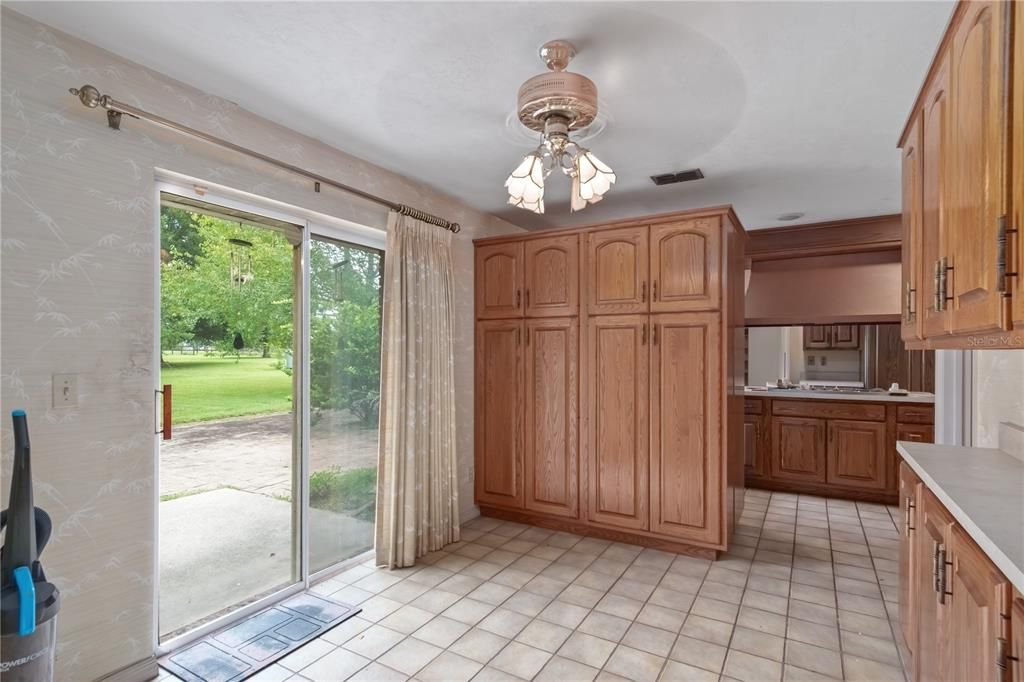 Active With Contract: $399,000 (4 beds, 2 baths, 3068 Square Feet)