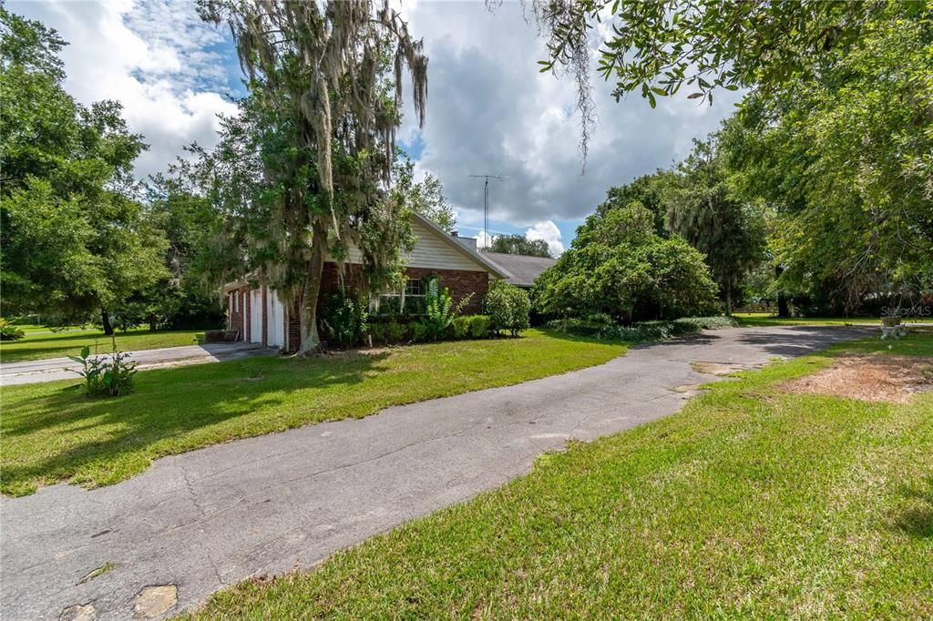 Active With Contract: $399,000 (4 beds, 2 baths, 3068 Square Feet)