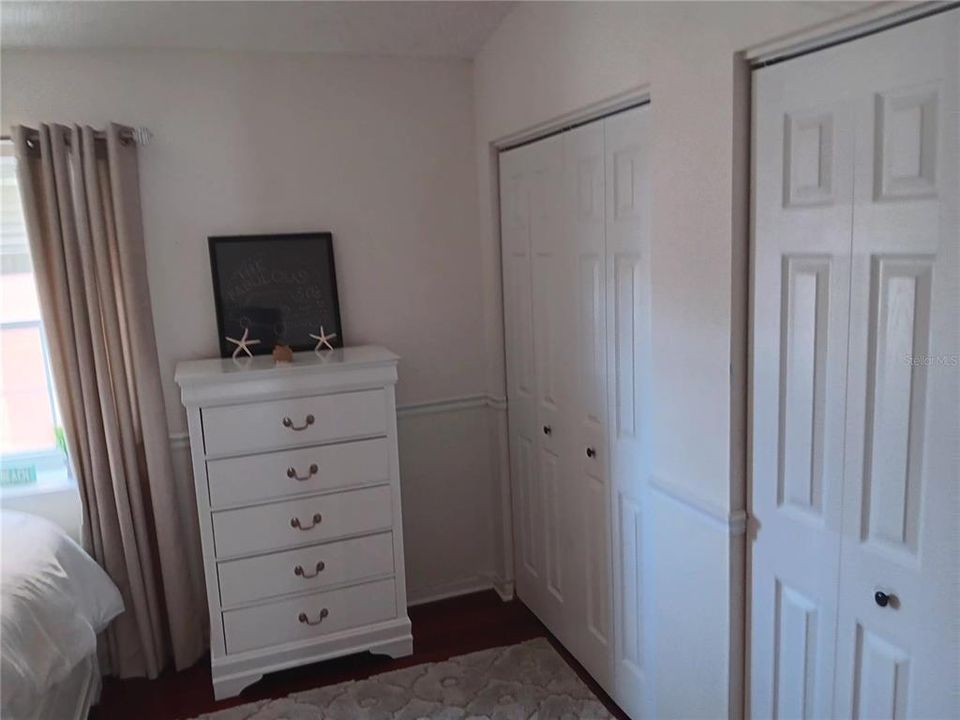 待售: $625,000 (2 贝兹, 2 浴室, 1237 平方英尺)