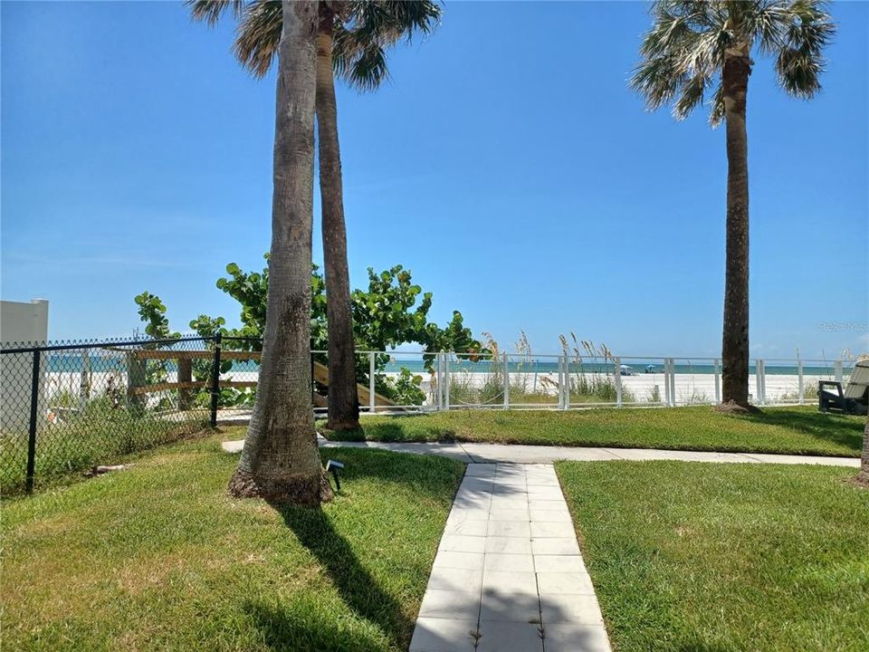 待售: $625,000 (2 贝兹, 2 浴室, 1237 平方英尺)