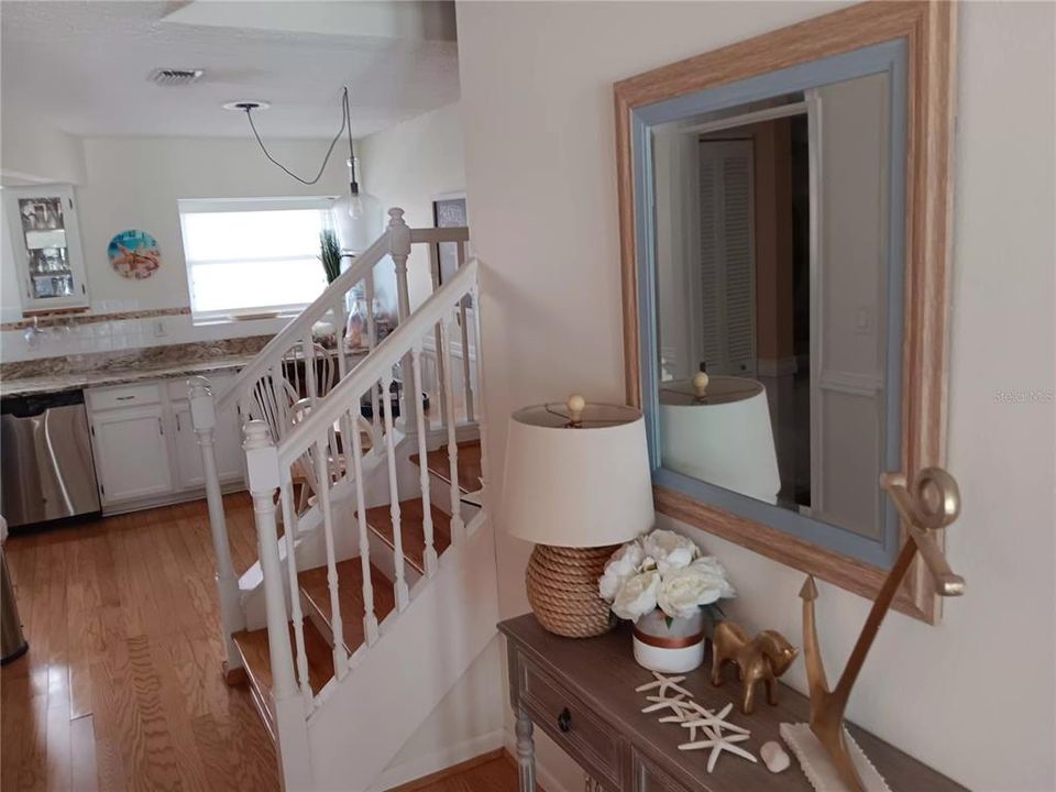 待售: $625,000 (2 贝兹, 2 浴室, 1237 平方英尺)