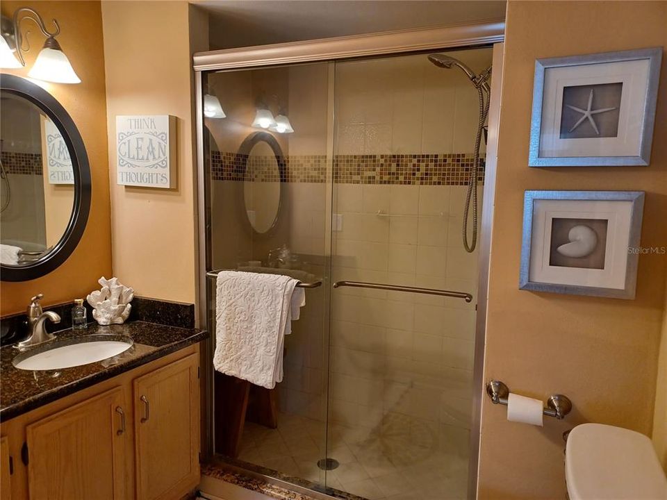 待售: $625,000 (2 贝兹, 2 浴室, 1237 平方英尺)