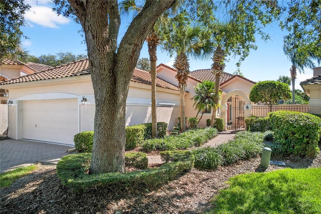 Под контрактом: $591,735 (2 спален, 3 ванн, 1915 Квадратных фут)