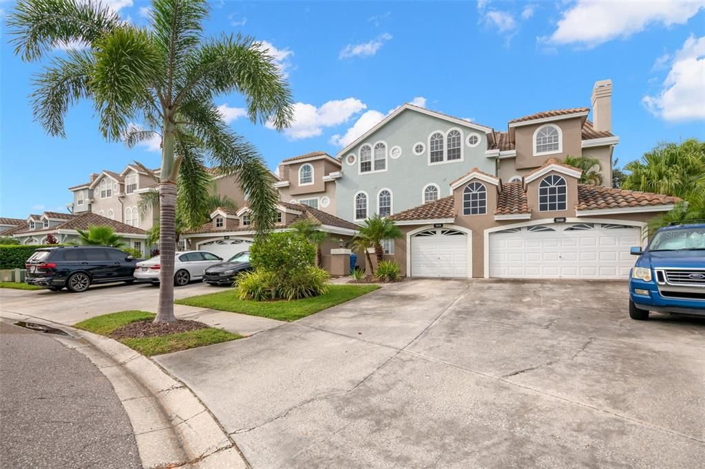 出租: $3,000 (3 贝兹, 2 浴室, 2844 平方英尺)