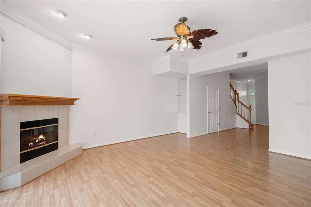 出租: $3,000 (3 贝兹, 2 浴室, 2844 平方英尺)