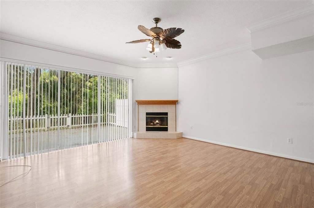 出租: $3,000 (3 贝兹, 2 浴室, 2844 平方英尺)