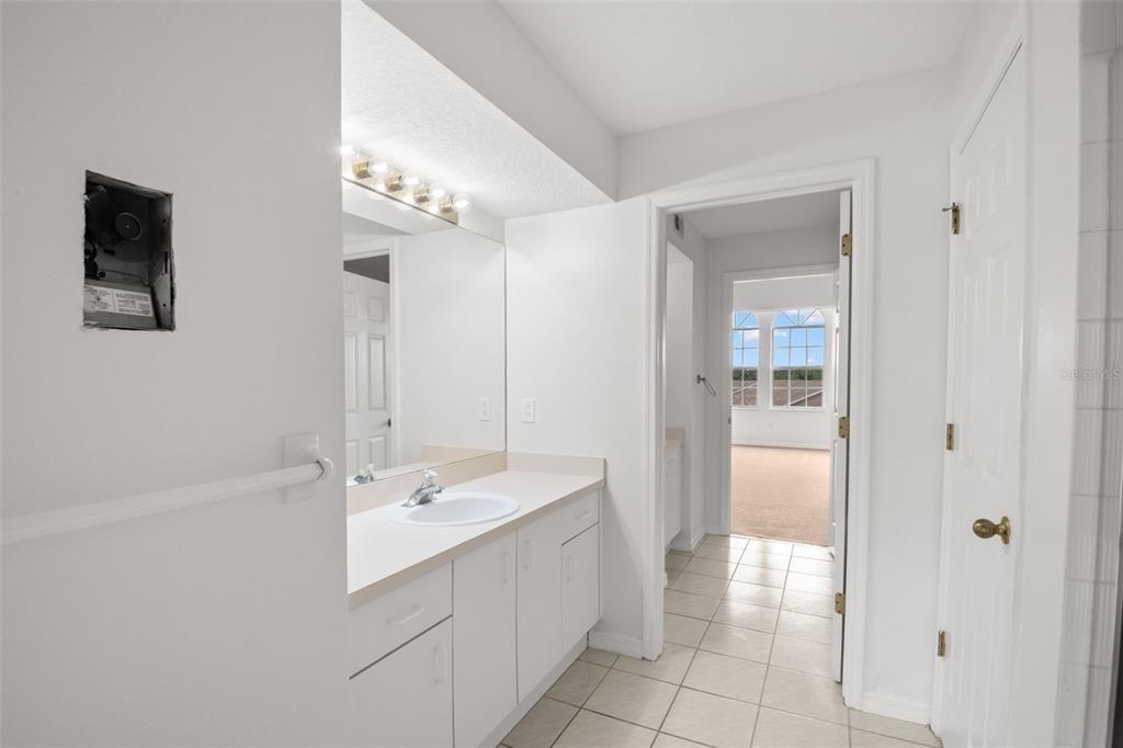 出租: $3,000 (3 贝兹, 2 浴室, 2844 平方英尺)