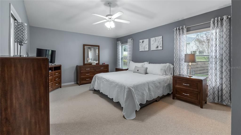 Active With Contract: $294,900 (3 beds, 2 baths, 1601 Square Feet)