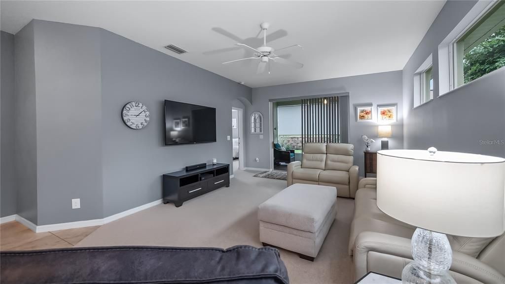 Active With Contract: $294,900 (3 beds, 2 baths, 1601 Square Feet)