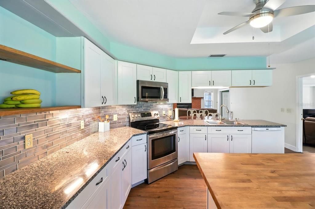 For Sale: $449,900 (3 beds, 2 baths, 2308 Square Feet)