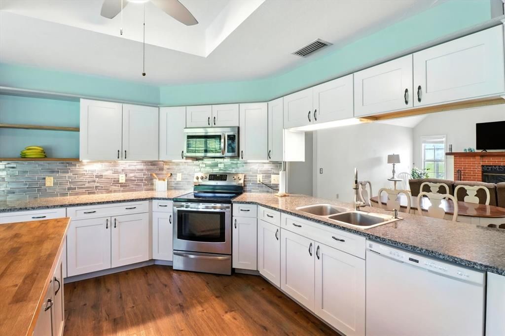 For Sale: $449,900 (3 beds, 2 baths, 2308 Square Feet)