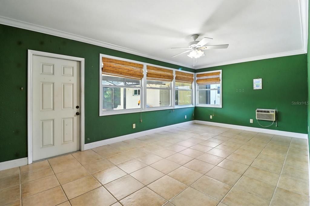 For Sale: $449,900 (3 beds, 2 baths, 2308 Square Feet)